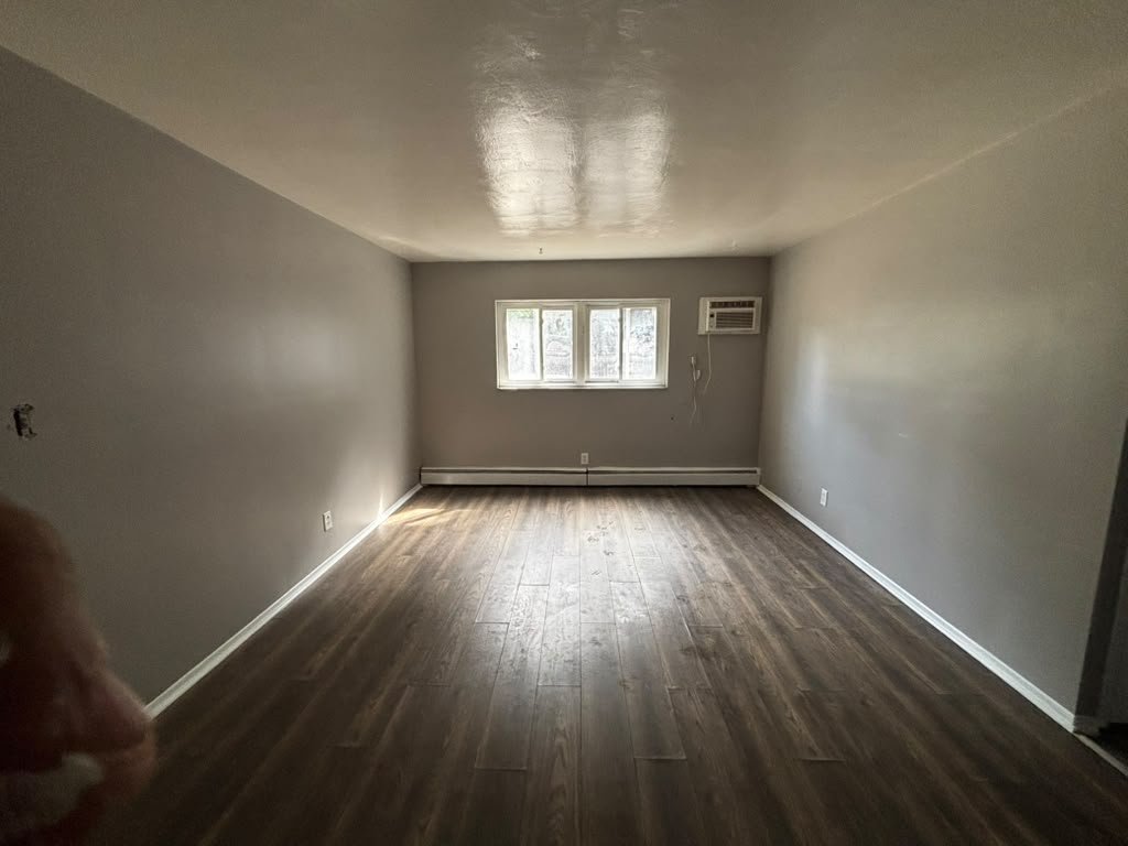 Cleveland Apartment: 16818 Grovewood Avenue