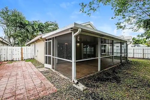 Fort Lauderdale House: 4913 SW 32nd Way