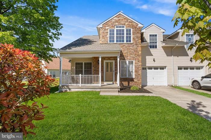 Delanco Townhome: 6 Wilson Way