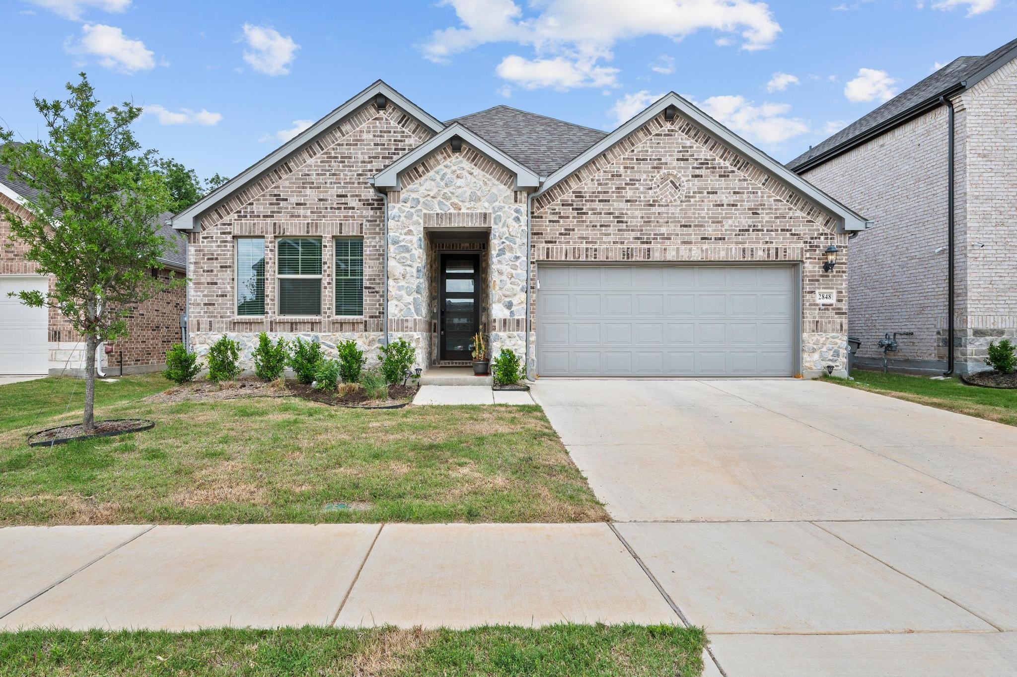 Corinth House: 2848 Acadia Dr