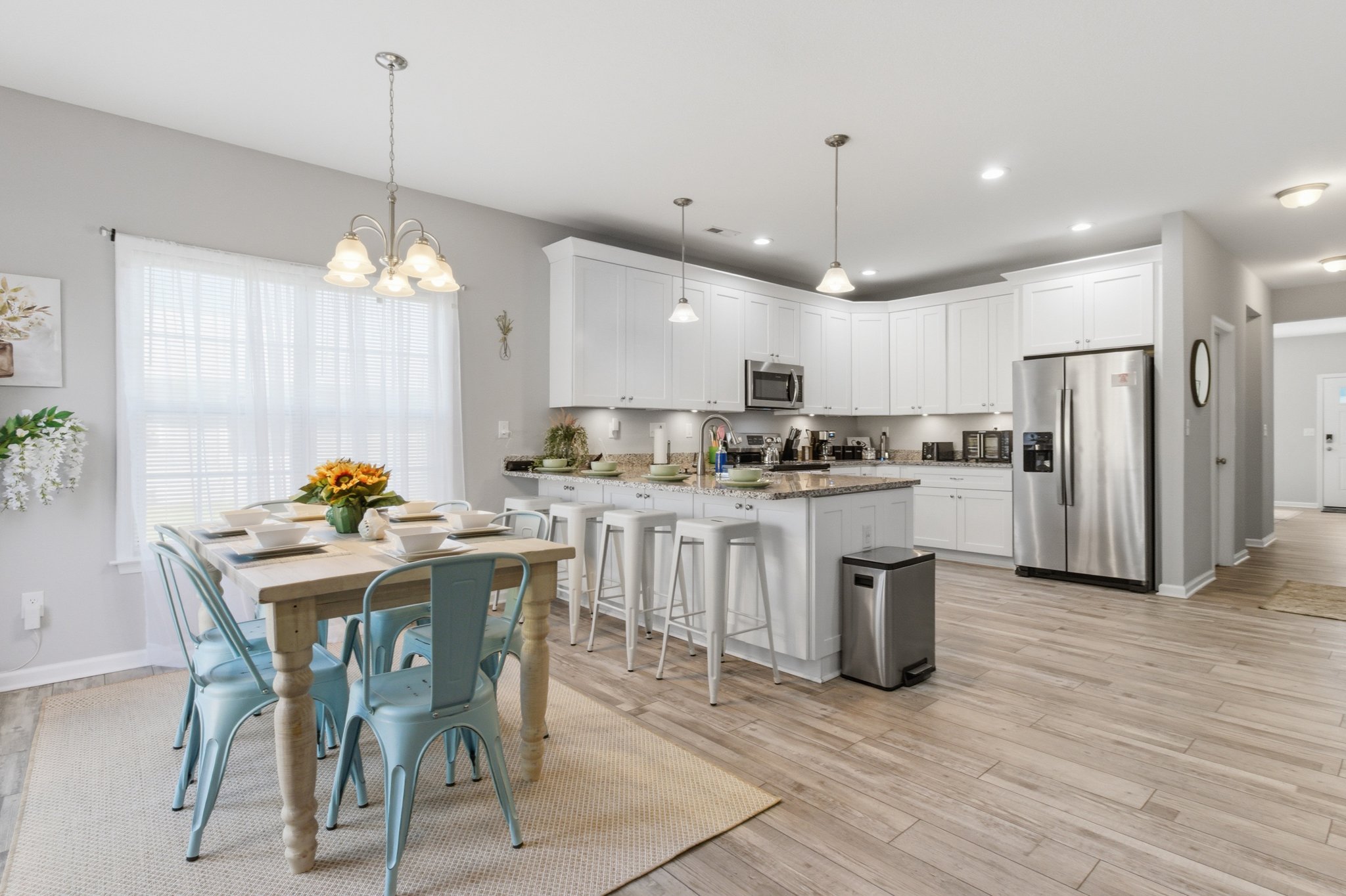 Norfolk House: 8017 thompson rd