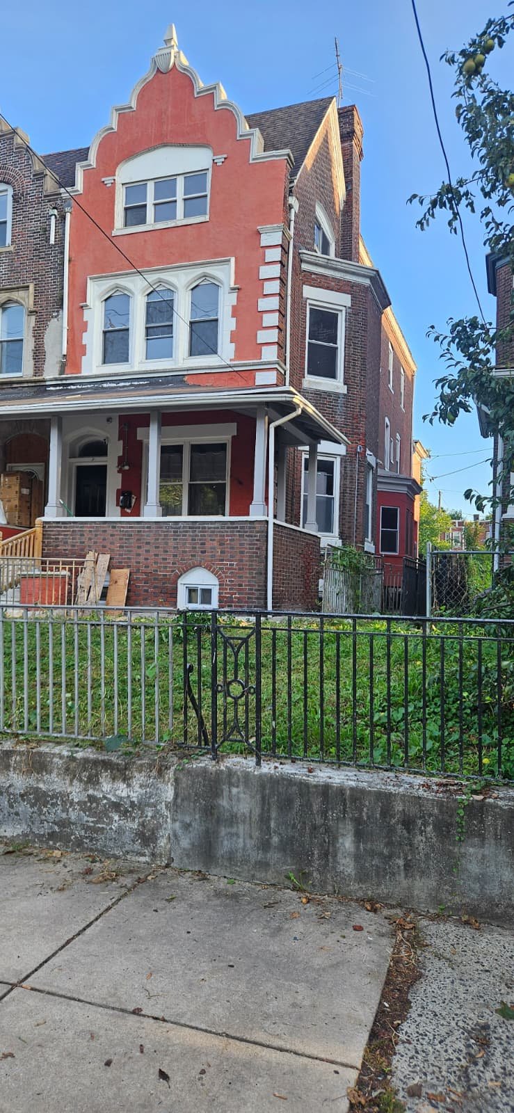 Philadelphia House: 2118 W Tioga St