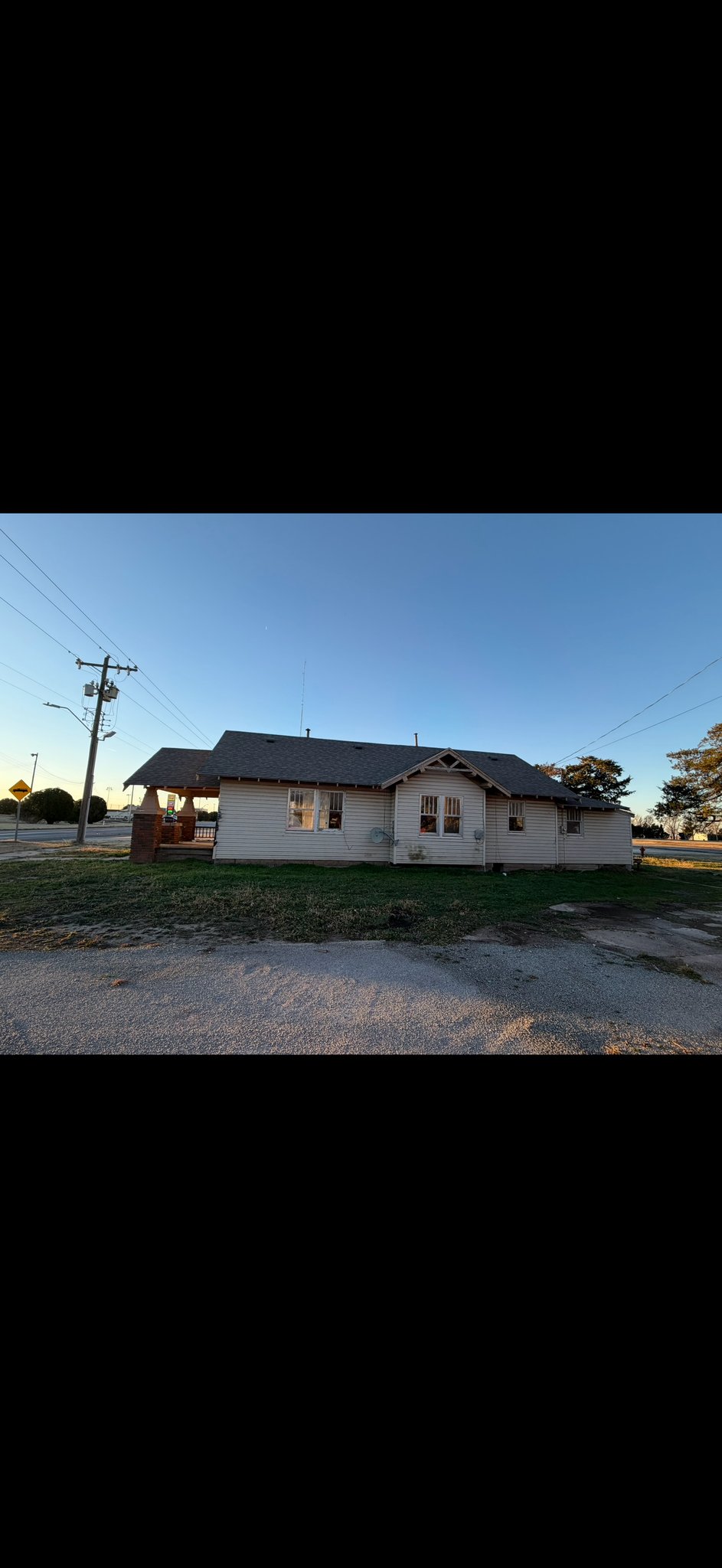 Garber House: 715 Comanche