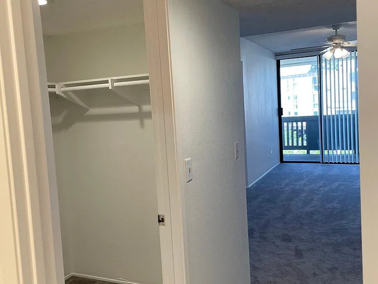 San Diego Condo: 3098 Rue Dorleans