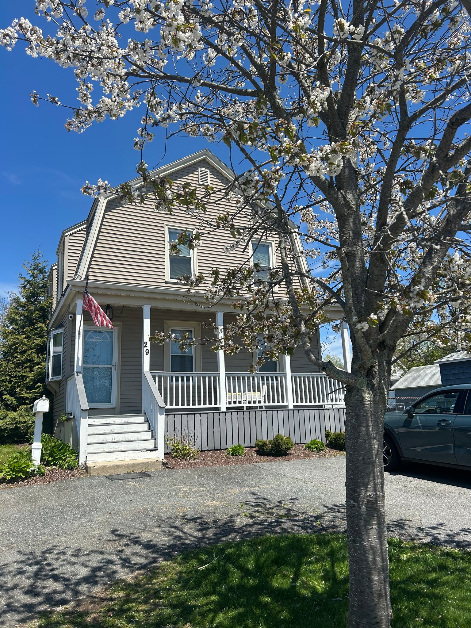 Acushnet Multiplex: 29 Slocum St