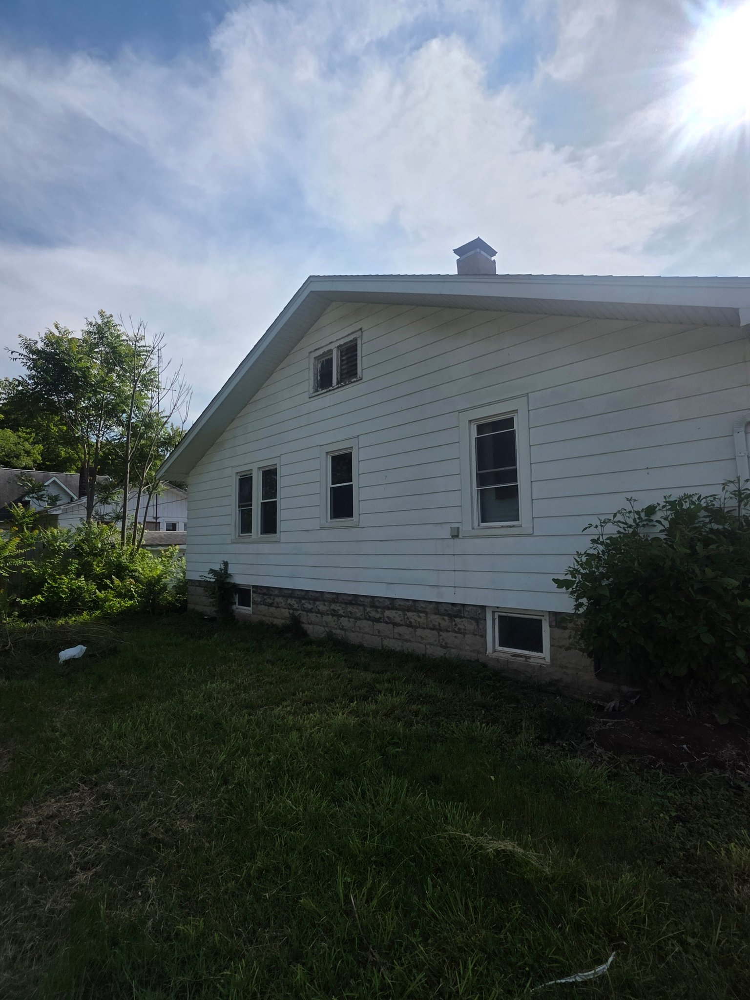 Decatur House: 1705 E North St
