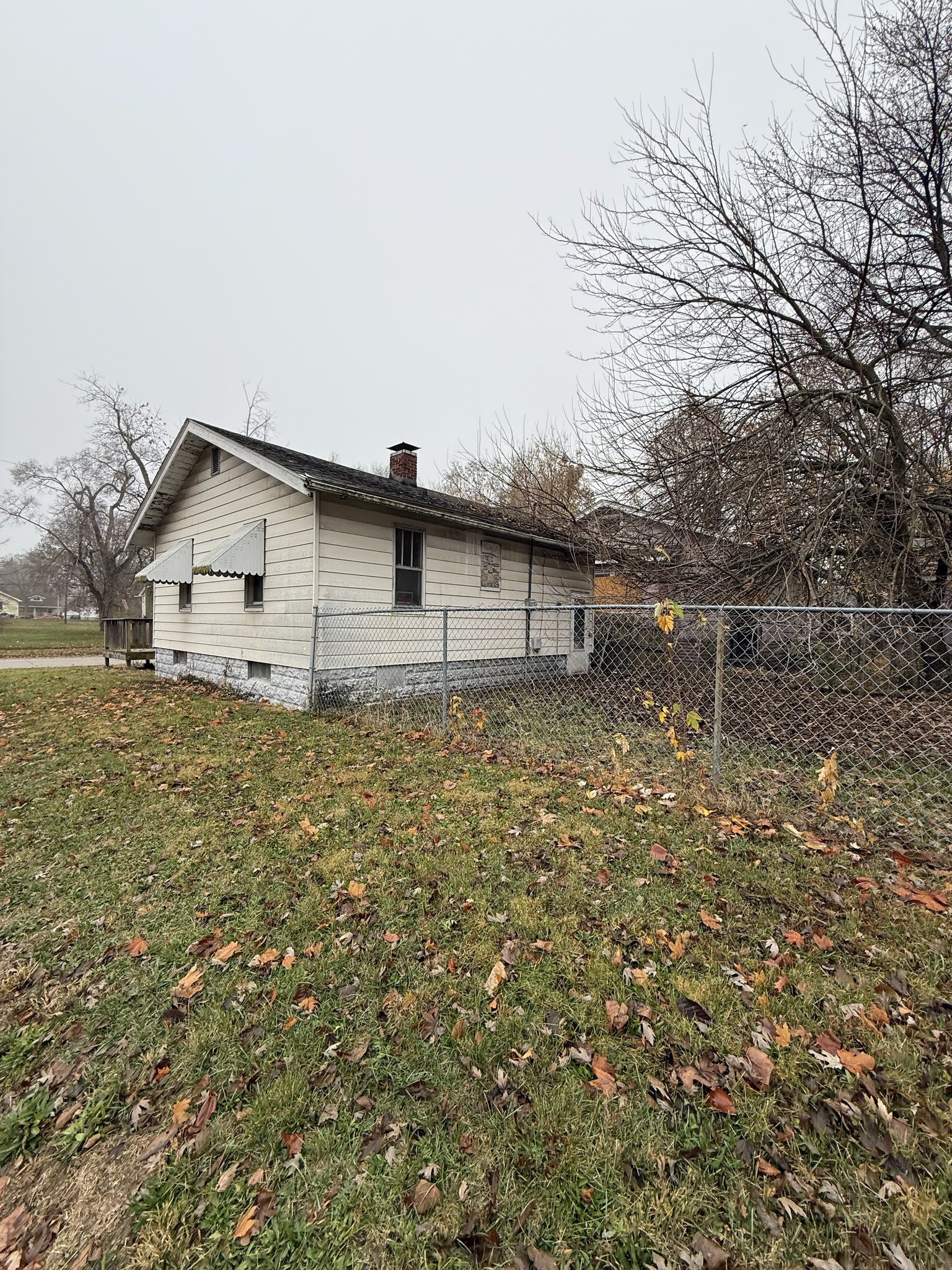 Decatur House: 1652 E Hickory St Decatur, IL