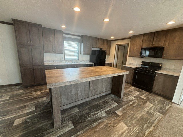 Albion House: 1203 Primrose Court