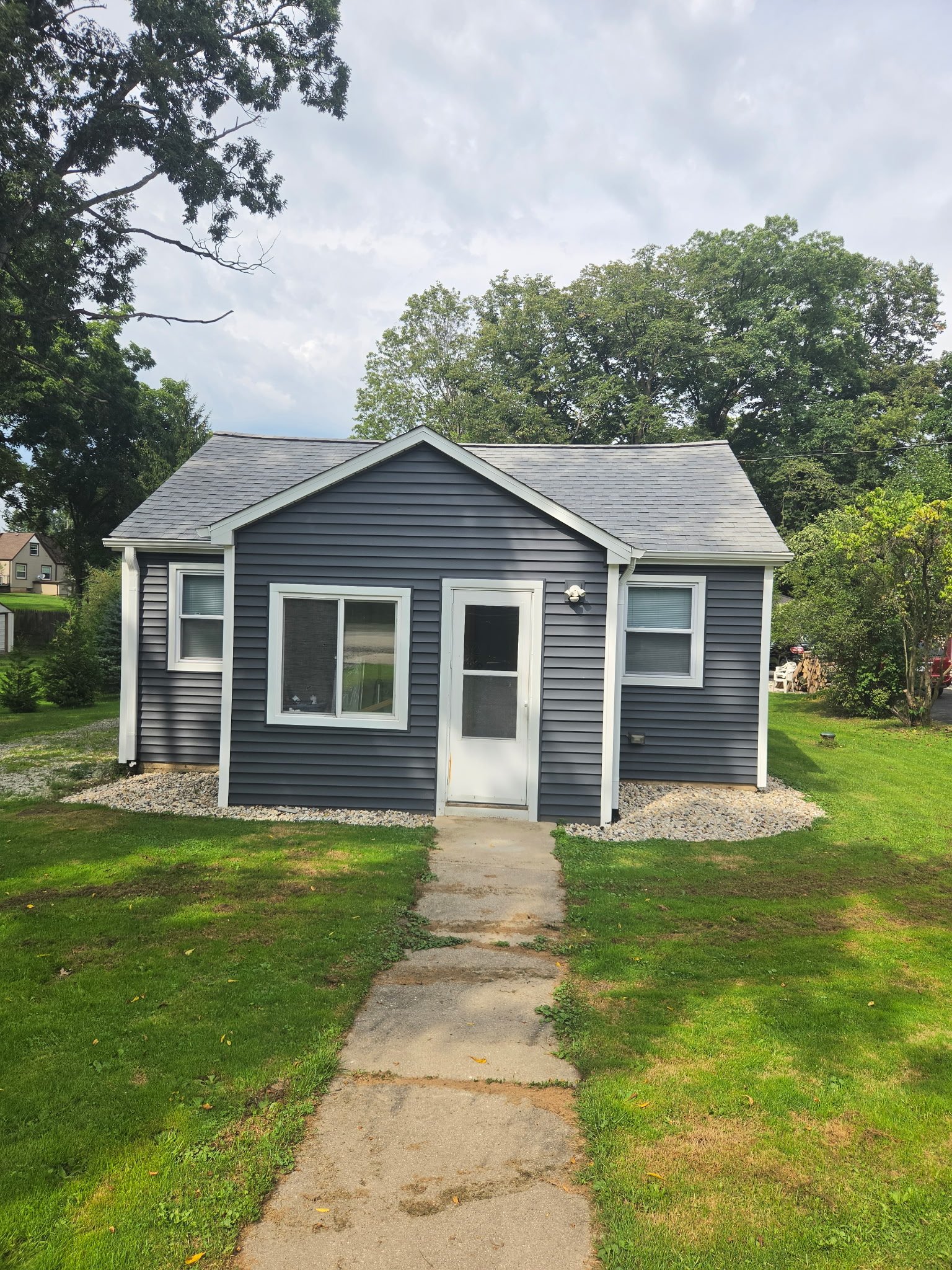 Muskego House: S64 w18474 Topaz Dr
