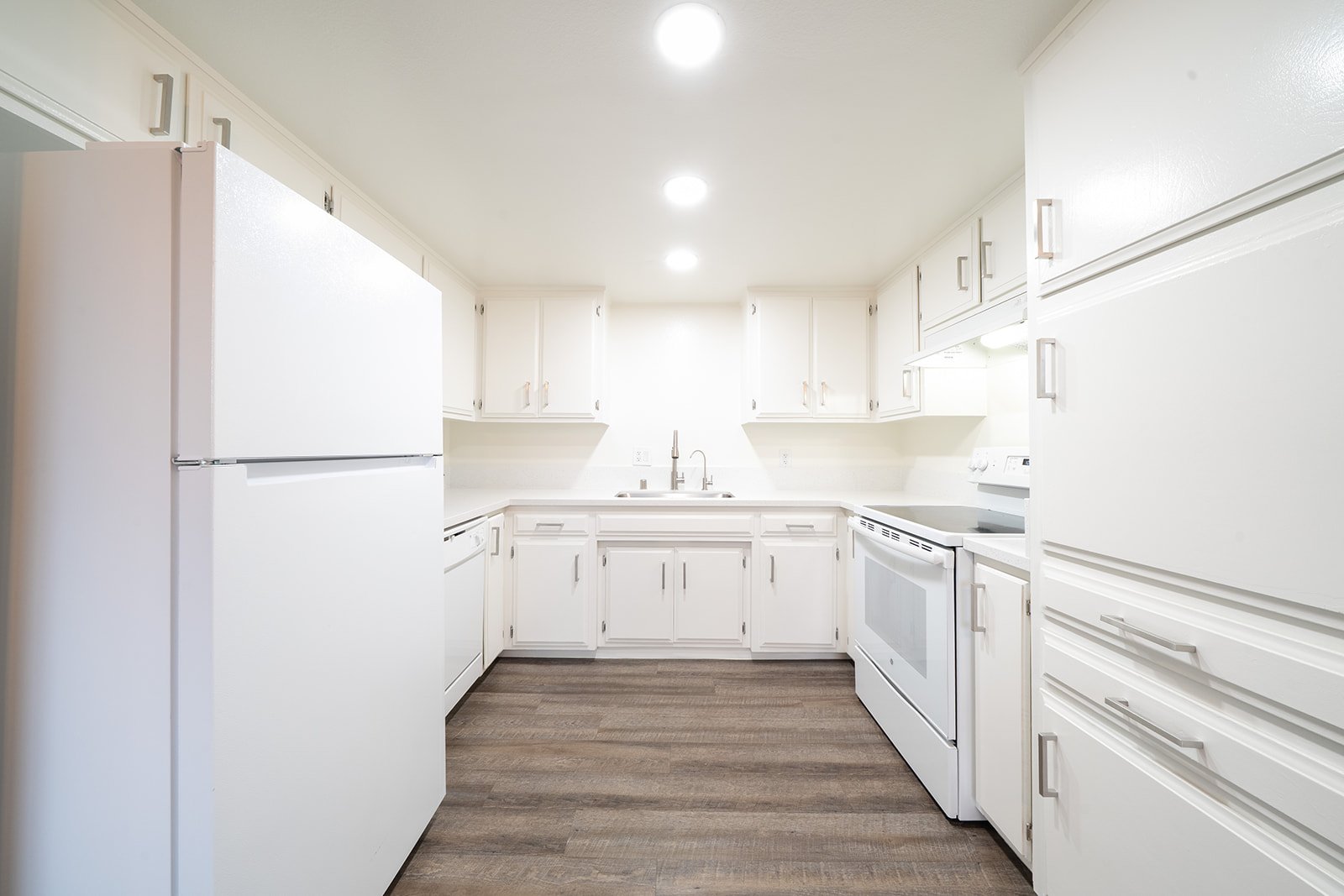 Vista Apartment: 1145 Meadow Lake Dr. #4