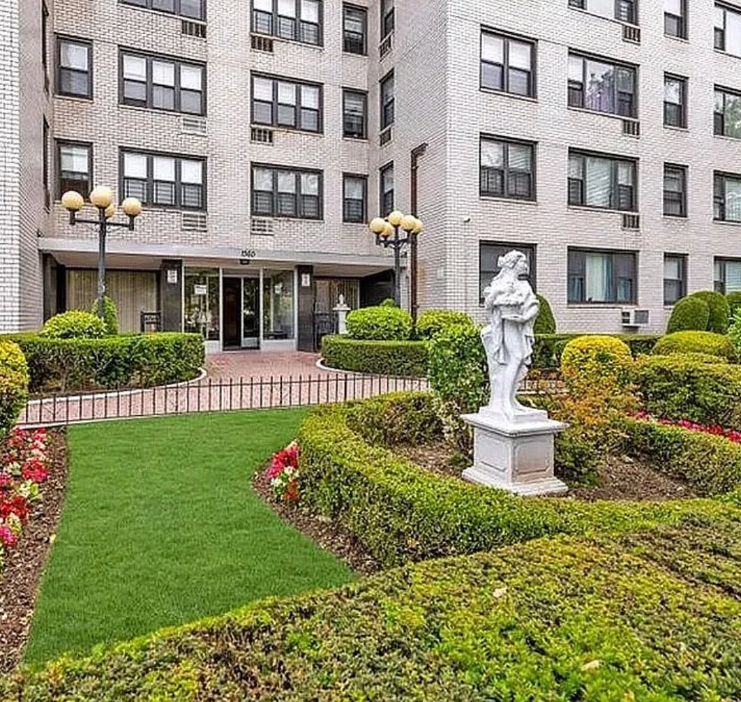 Brooklyn Multiplex: 1360 Ocean Parkway
