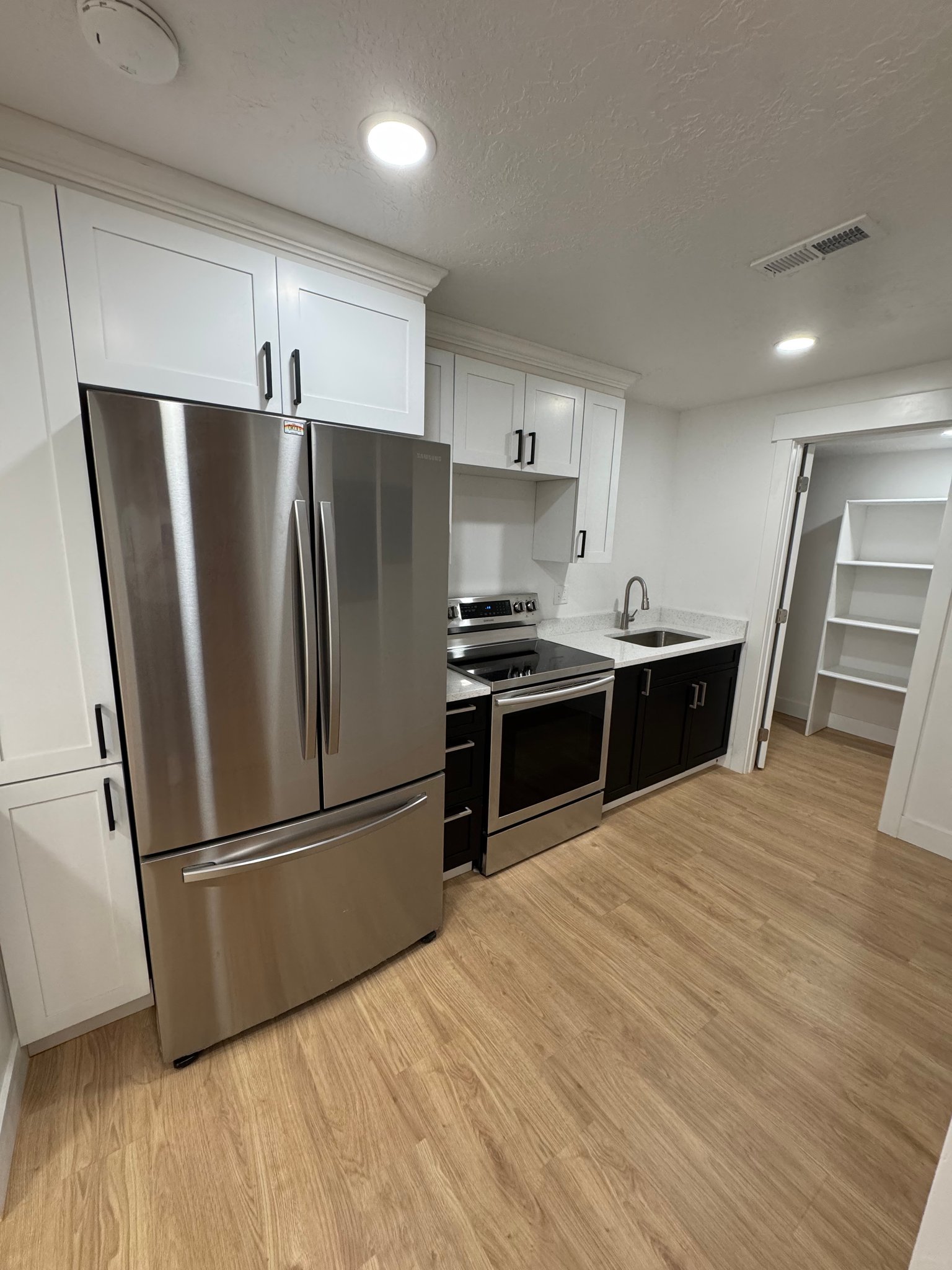 Magna Townhome: 7249 W San Harbor Ln