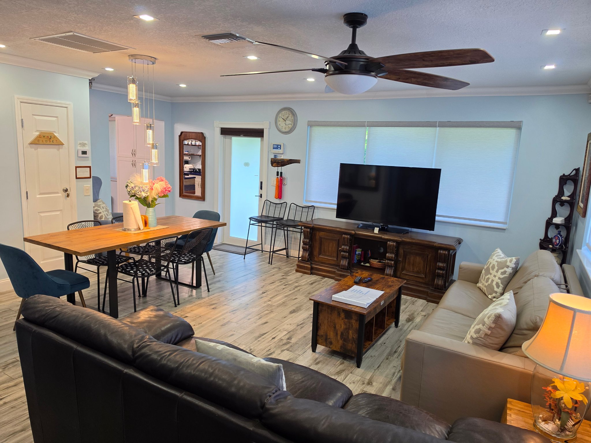 Dania Beach House: 19 SE 7th St.