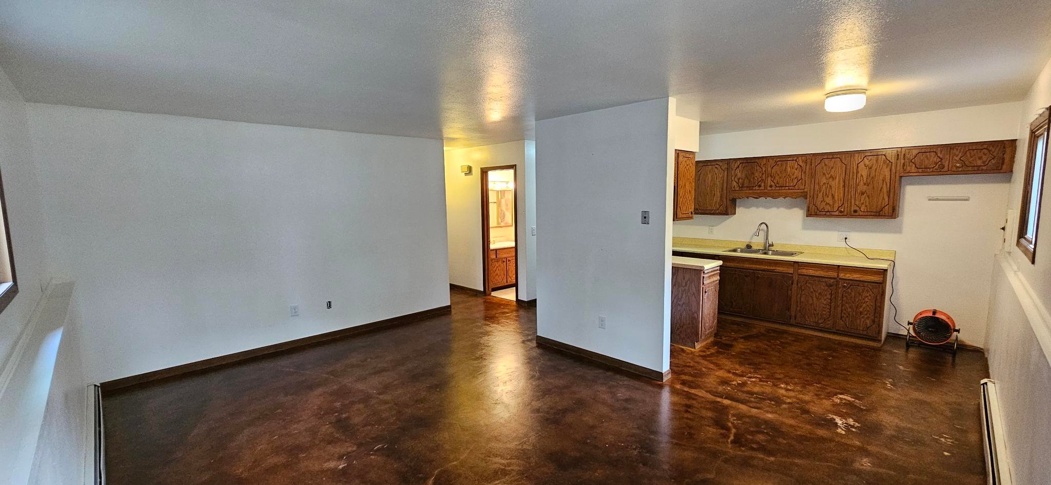 Ranchester Apartment: 729 Halbert Street