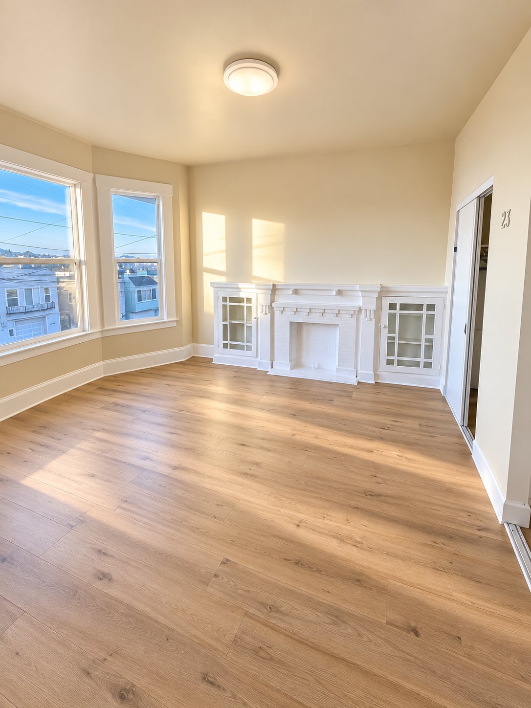Daly City House: 1071 Hanover St