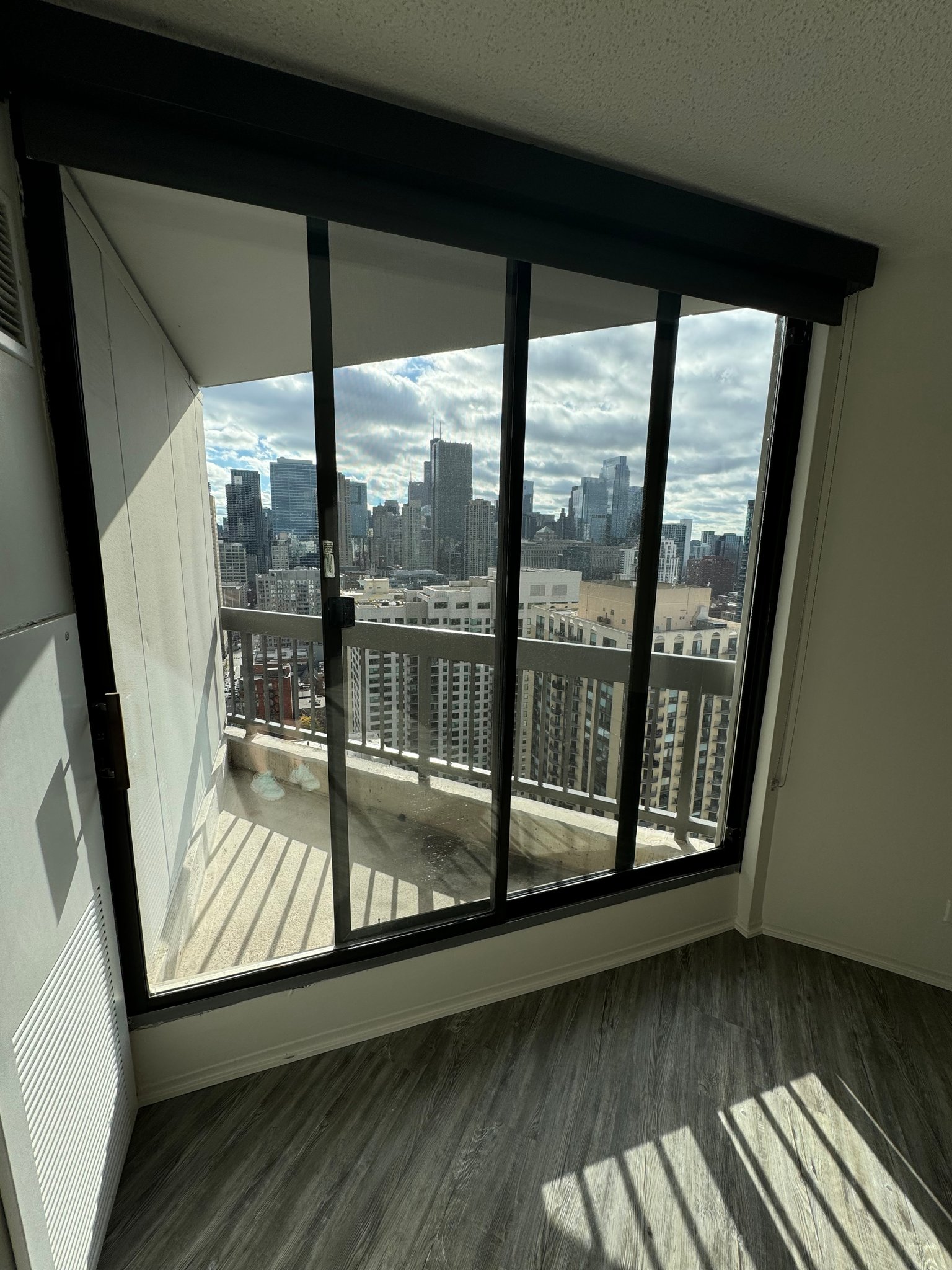 Chicago Condo: 41 W Chicago