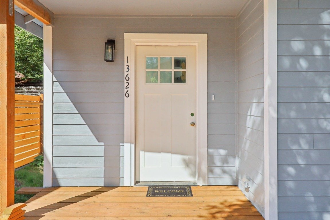 Seattle House: 13624 2nd Ave SW