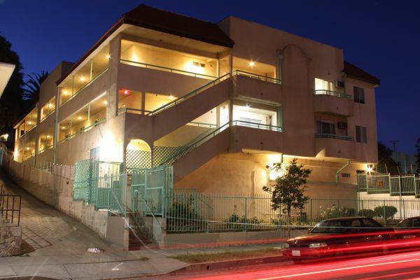 Los Angeles Apartment: 5271 Huntington Drive North, Los Angeles, CA, USA