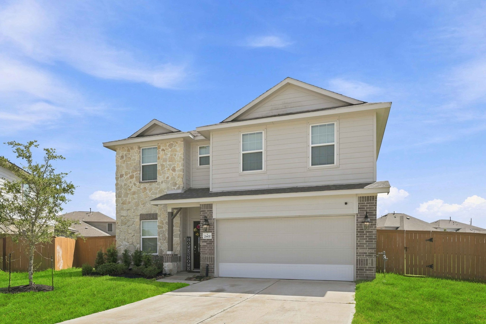 Rosharon House: 2402 Mount Dana Dr