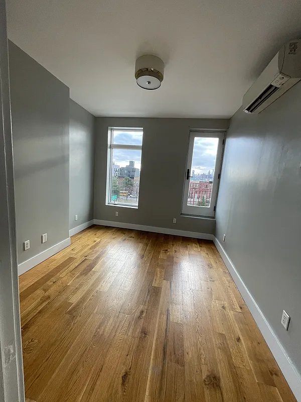 Bronx Apartment: 459 E 135th St