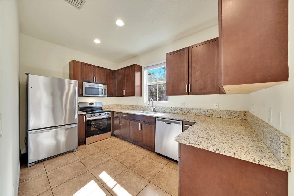 Coconut Creek Townhome: 6974 LONG PINE Circle