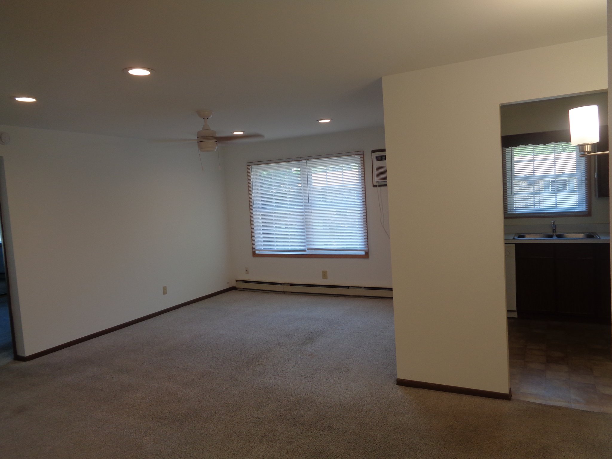 Joliet Apartment: 126 Twin Oaks Drive