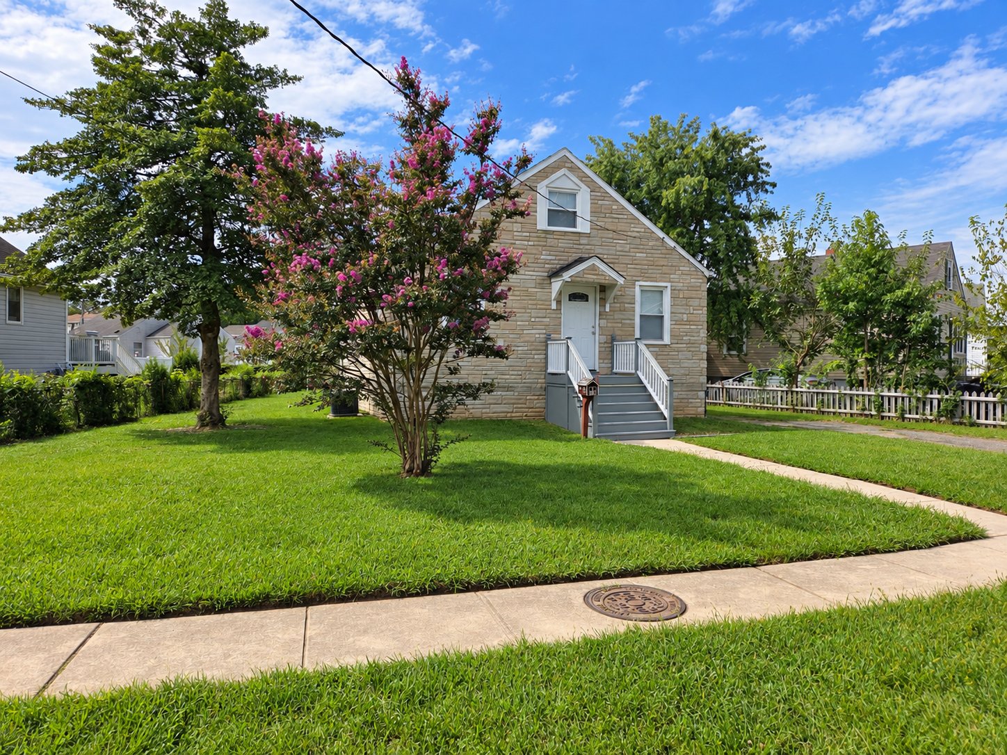 Essex House: 961 Martin Rd