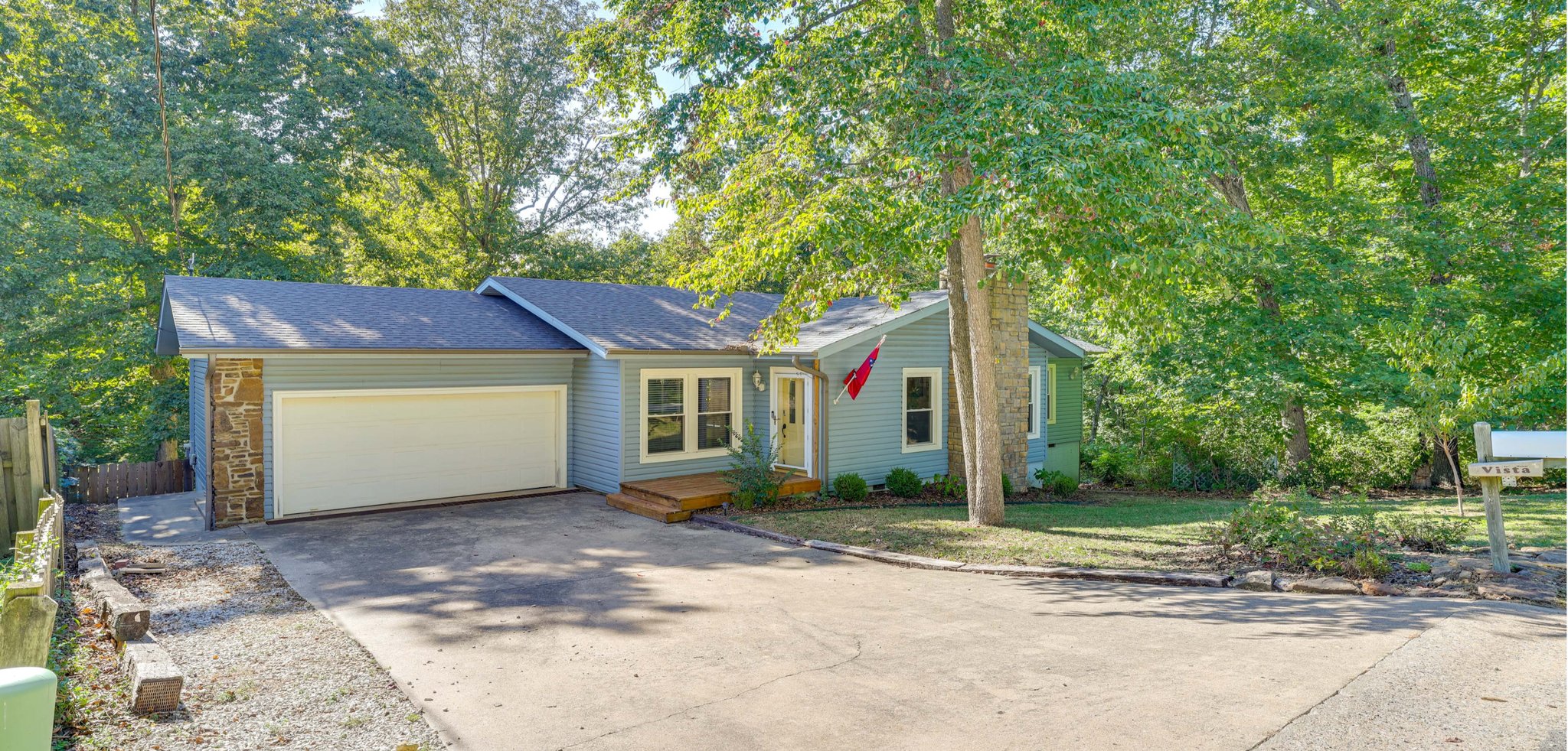 Bella Vista House: 11 Adams Ln