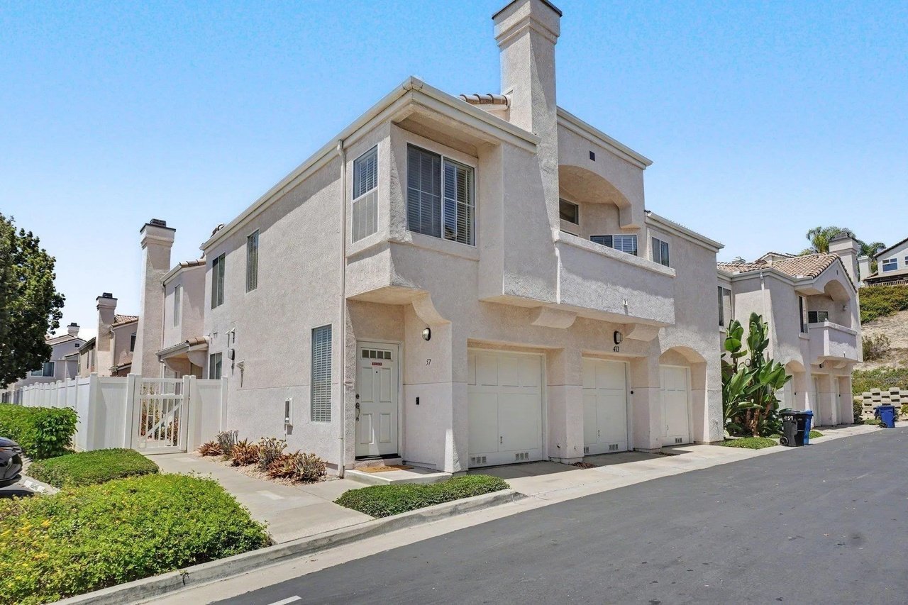 Chula Vista Condo: 411 Sanibelle Cir