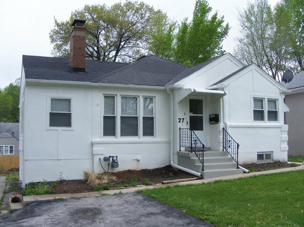Kansas City House: 27 E 85th St
