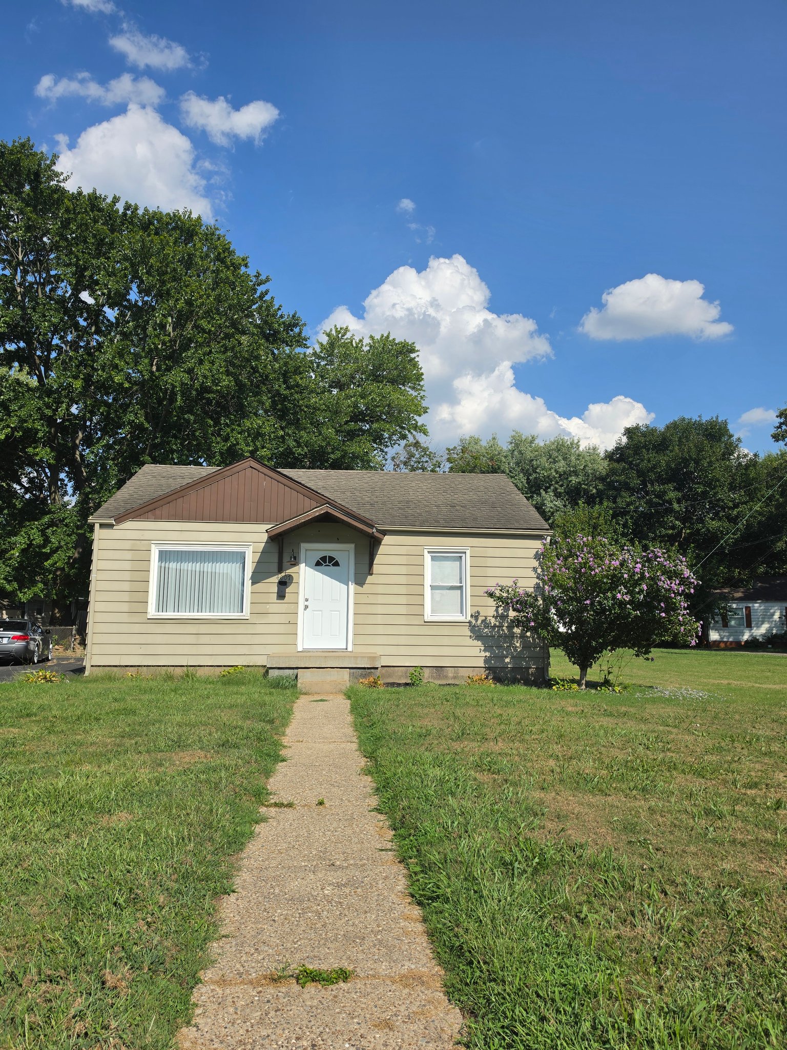 Louisville House: 4007 Glenhurst Ave