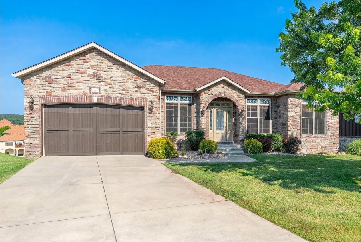 Hollister House: 185 Stoney Pointe Drive