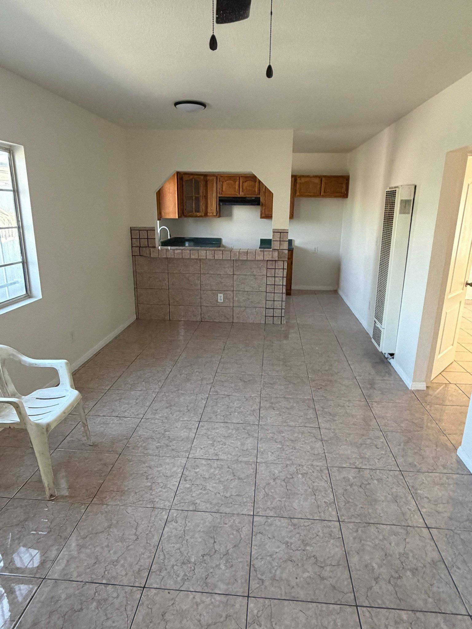 Los Angeles House: 8416 Graham Ave