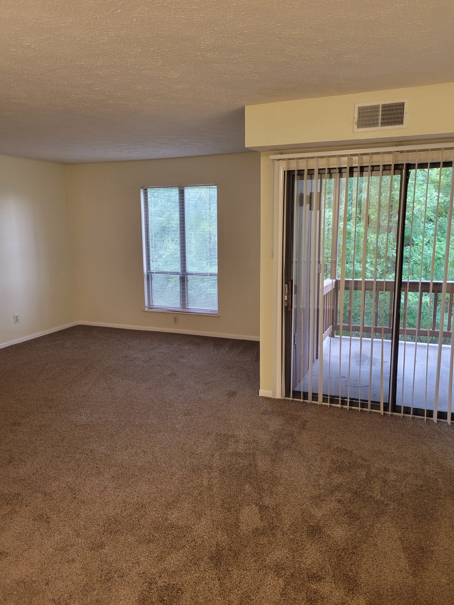 Ashland Apartment: 500 Oxcart Rd