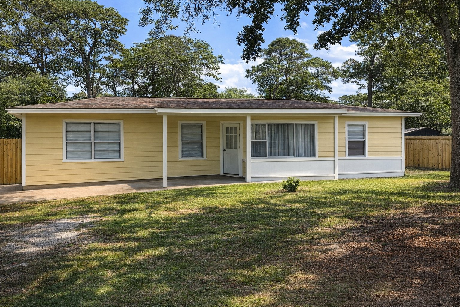 Pascagoula House: 3309 Chicago Ave