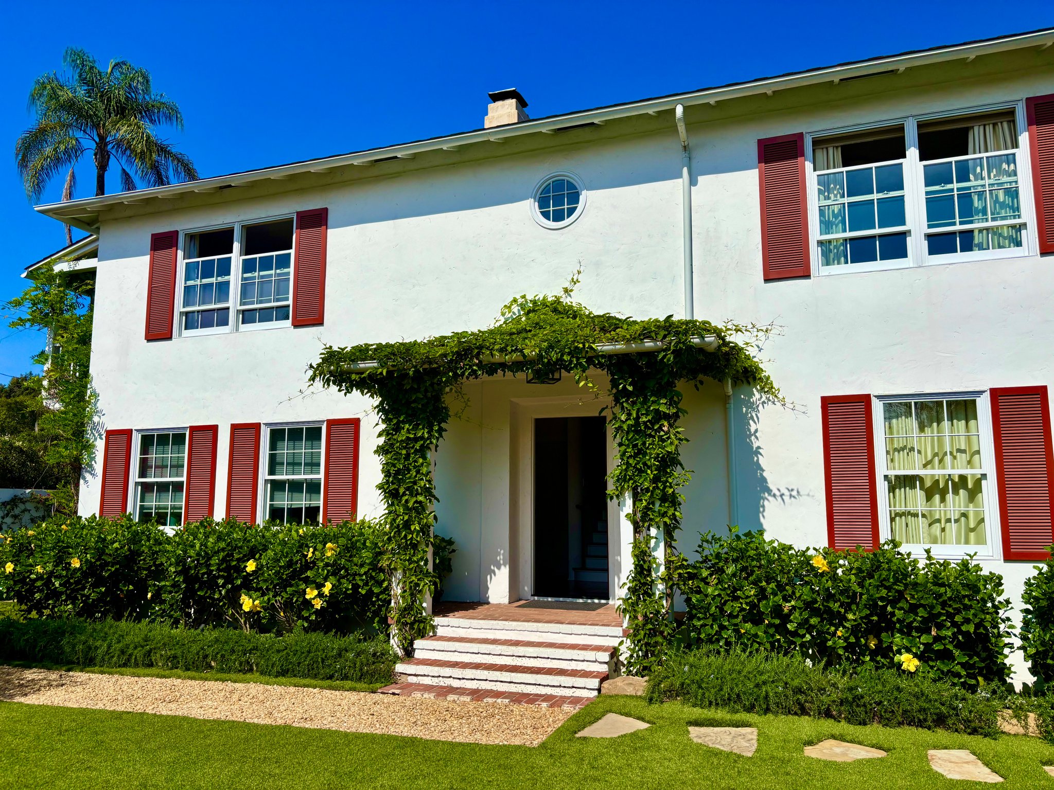 Santa Barbara House: 1712 Anacapa St