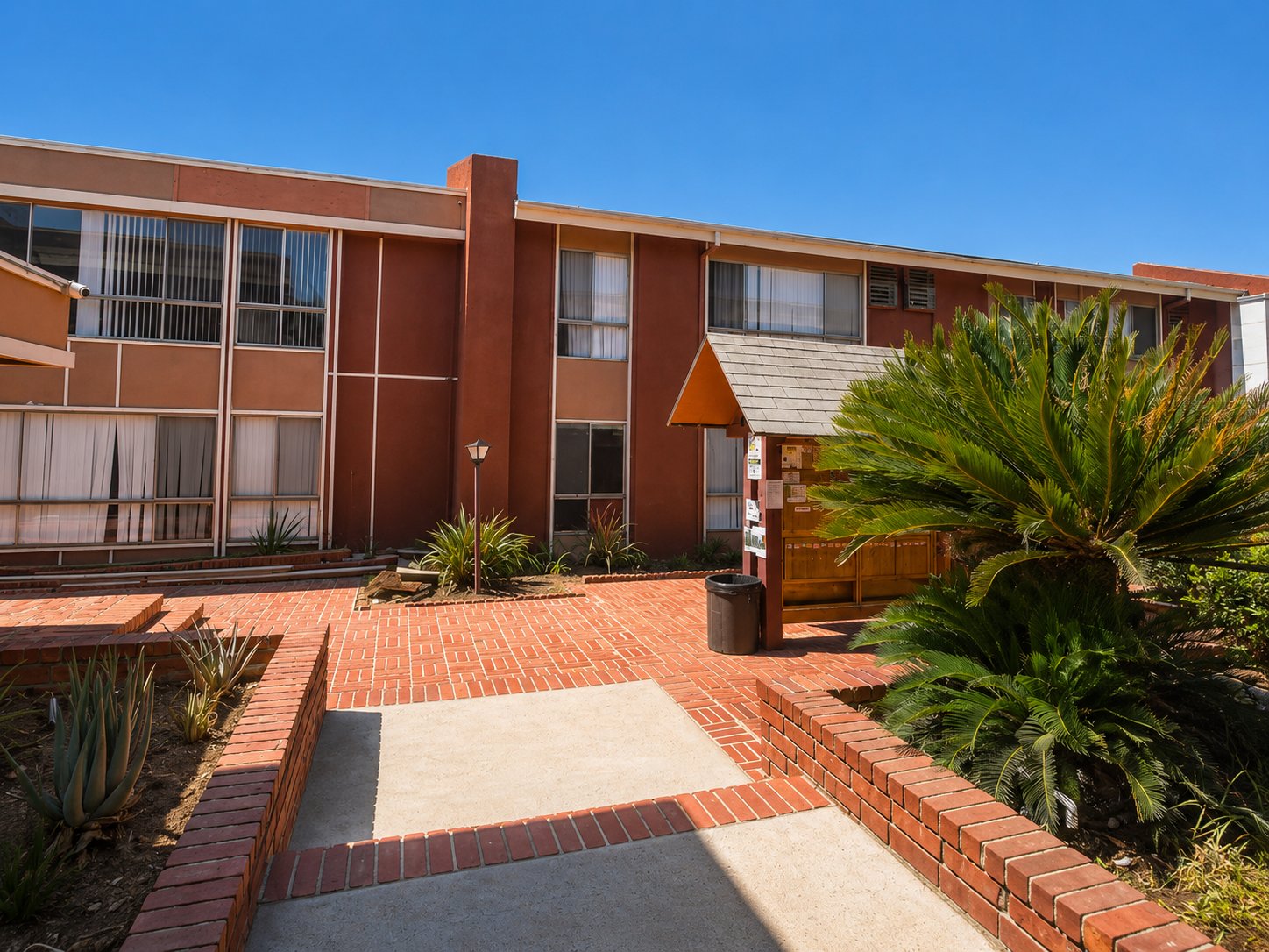 North Hills Apartment: 15116 Parthenia St