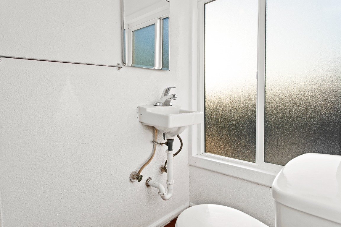 Modesto Apartment: 1323 Monterey Ave, Modesto, CA 95354