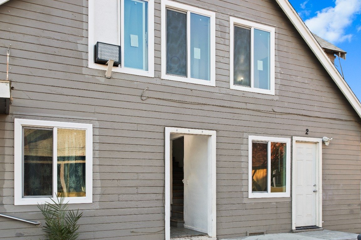 Modesto Apartment: 1323 Monterey Ave, Modesto, CA 95354