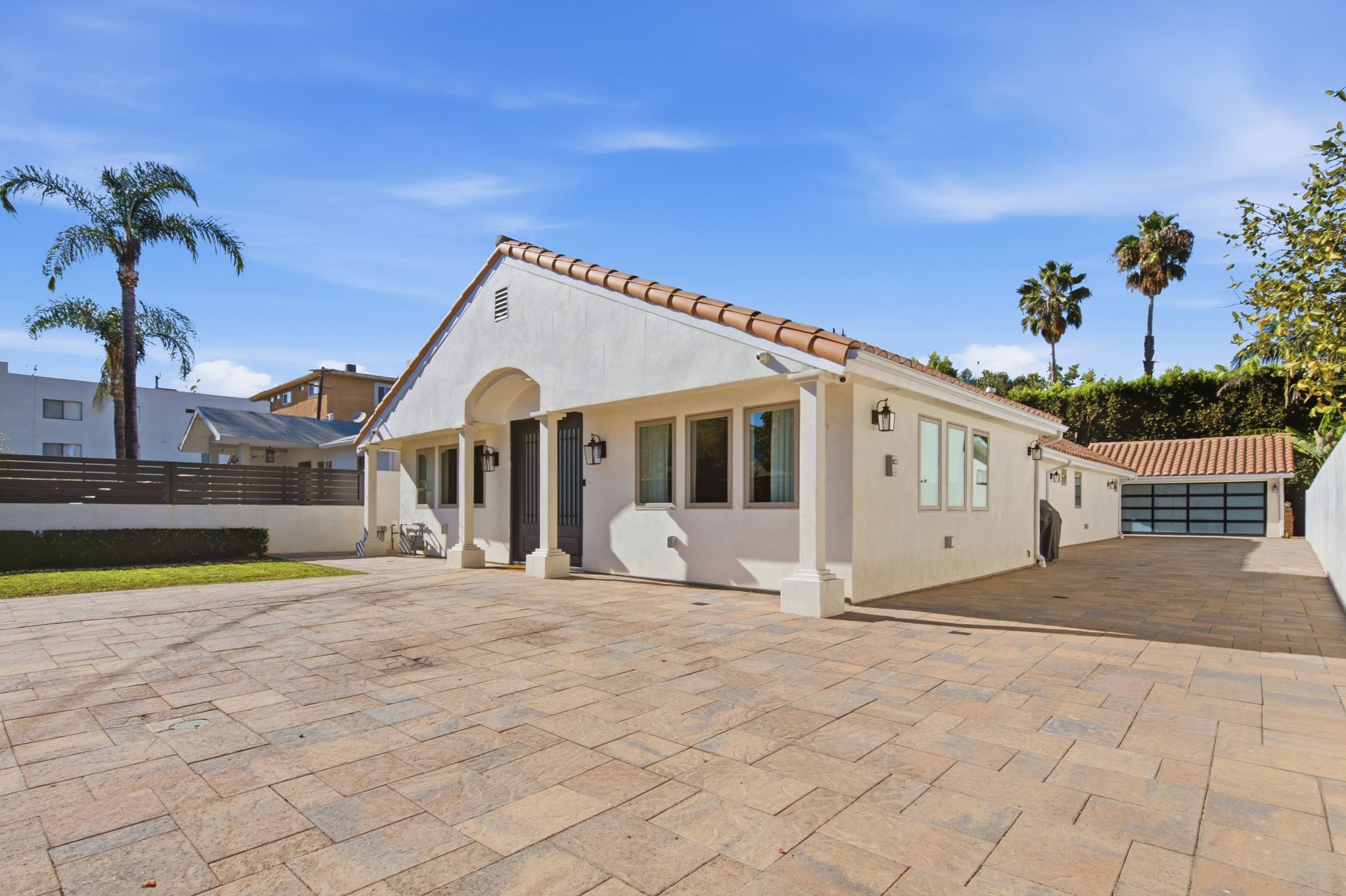 Sherman Oaks House: 15227 Otsego Street