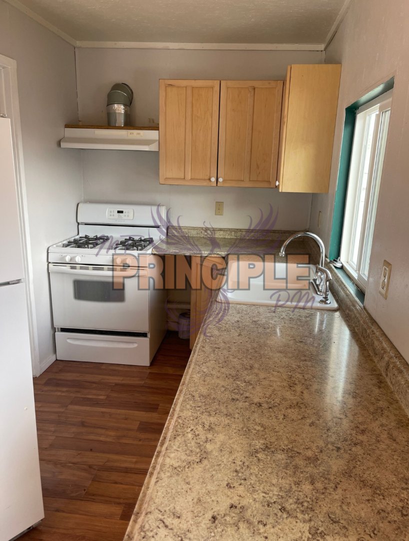 Anaconda Apartment: 715-719 W. 6th St