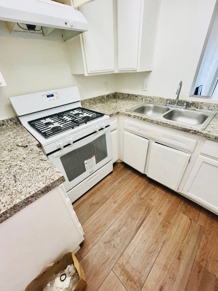 Santa Ana Single Room: 600 W 3rd St