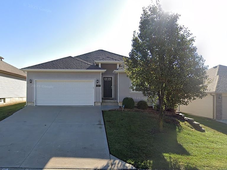 Warrensburg House: 1207 Aubreis Way