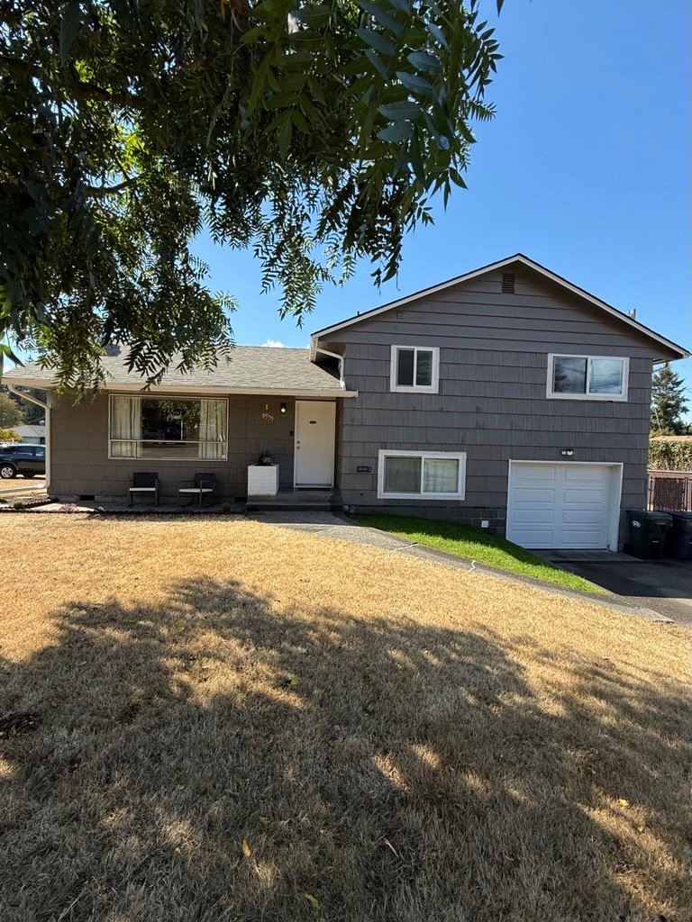 Lakewood House: 8505 94th St SW