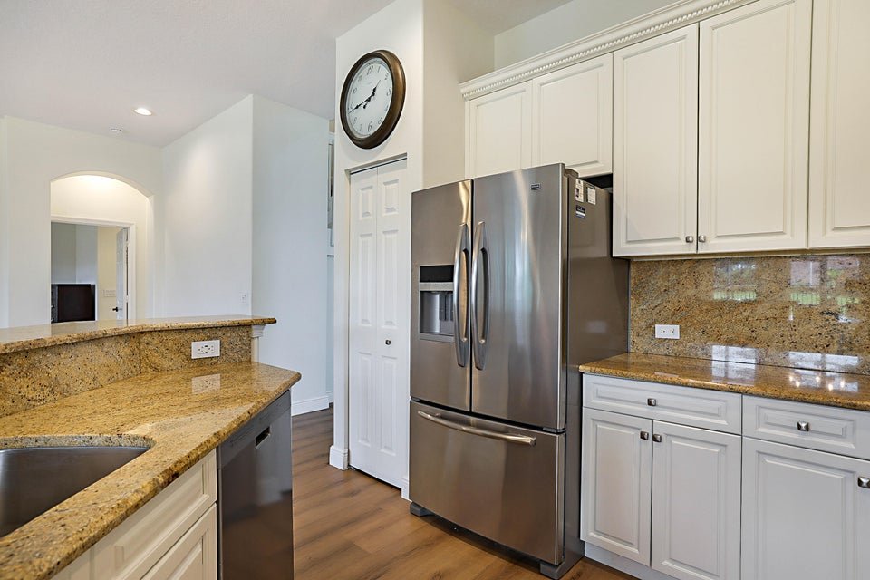 Wellington House: 11065 STONE CREEK Street