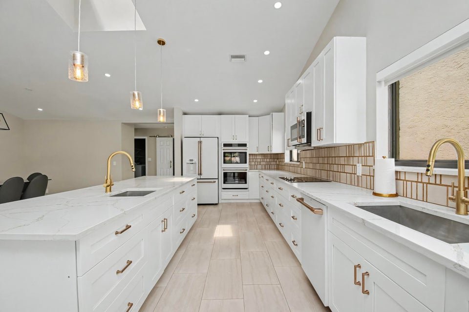Boca Raton House: 21460 LAGUNA Drive