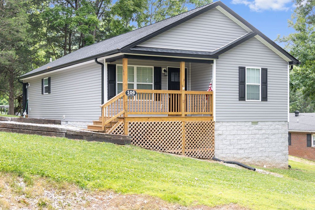 Carthage House: 106 Lafon Dr