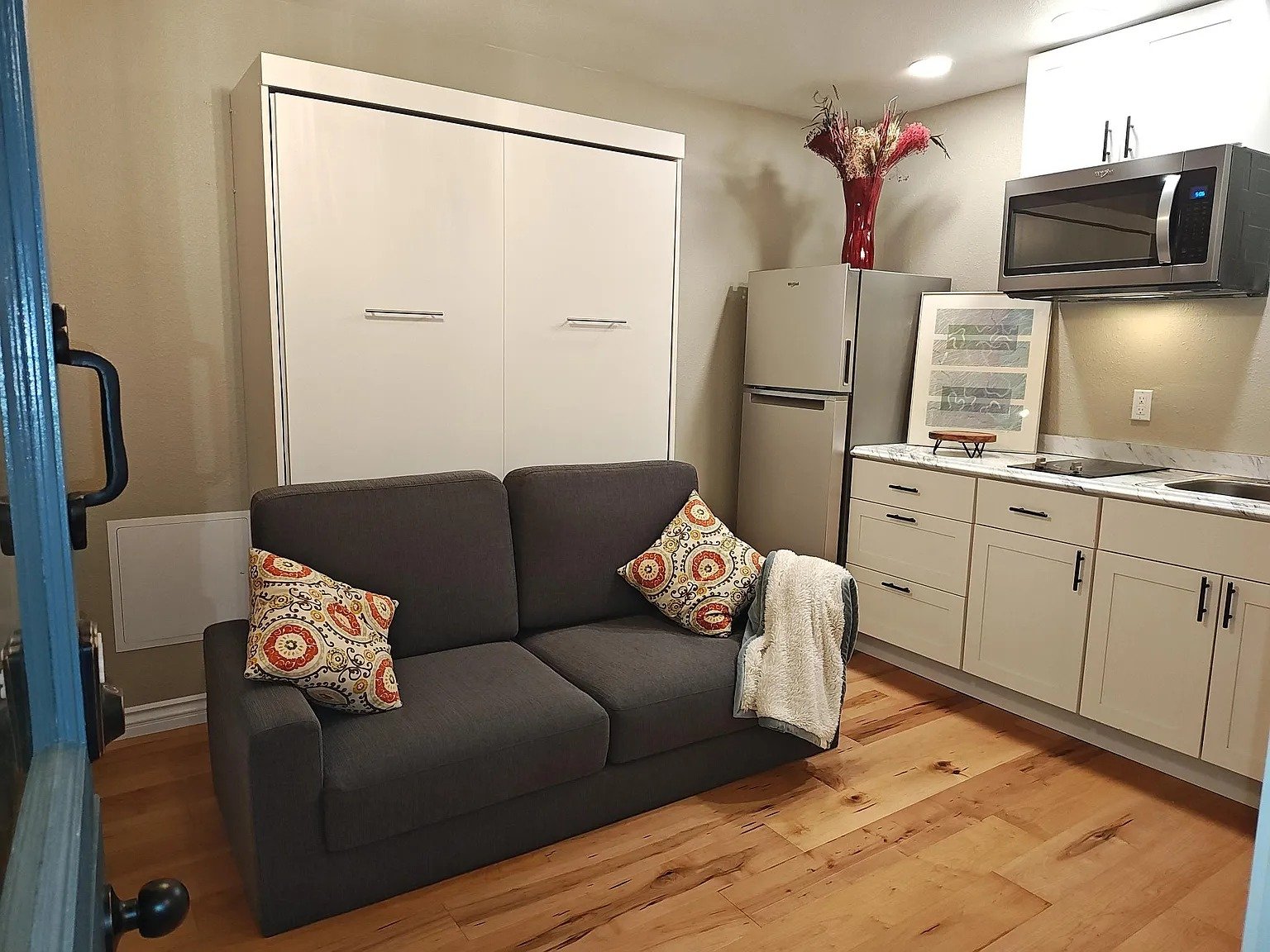 San Diego Single Room: 4745 Hawley Blvd