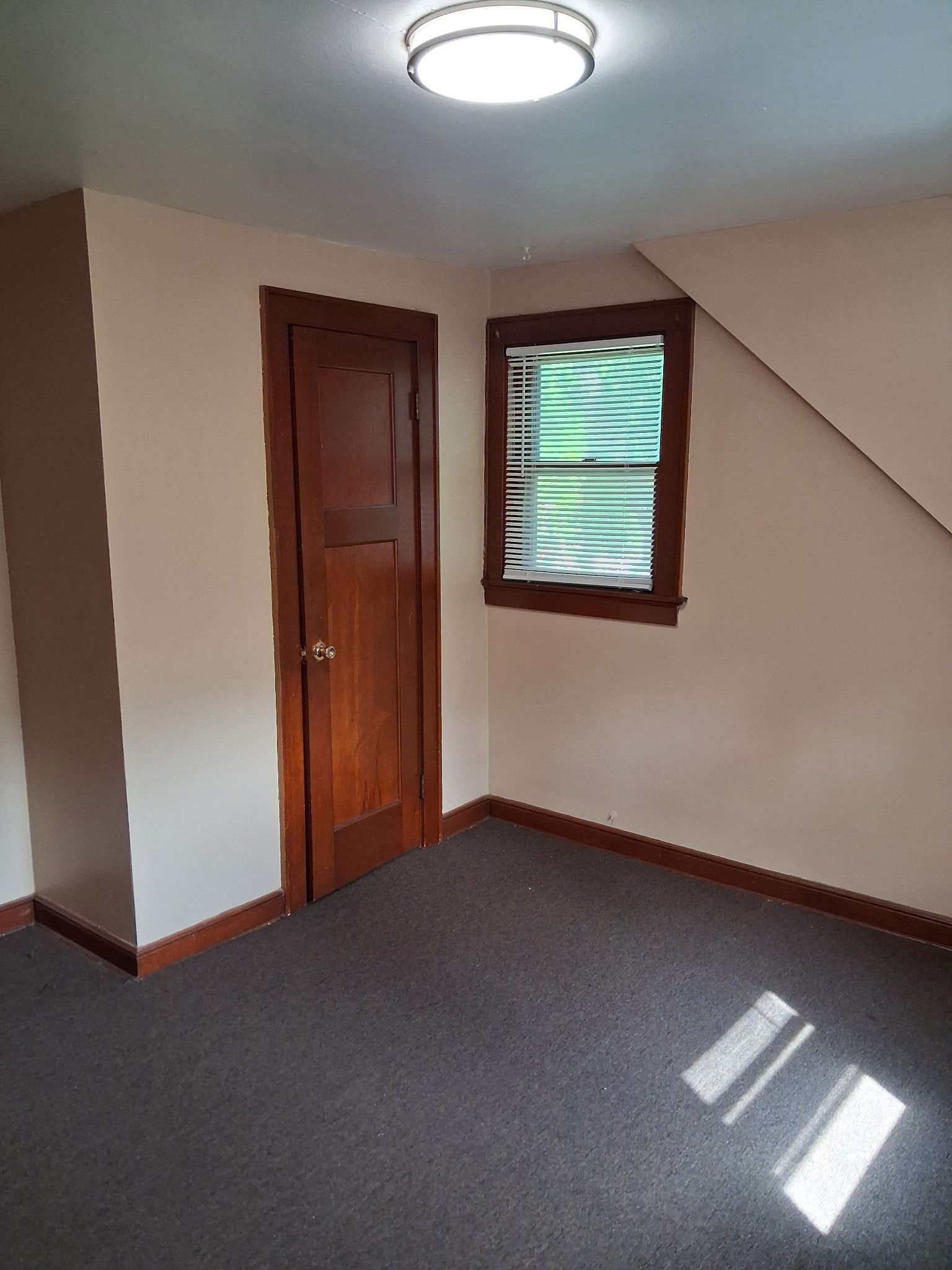 Milwaukee Multiplex: 2813 W Bobolink