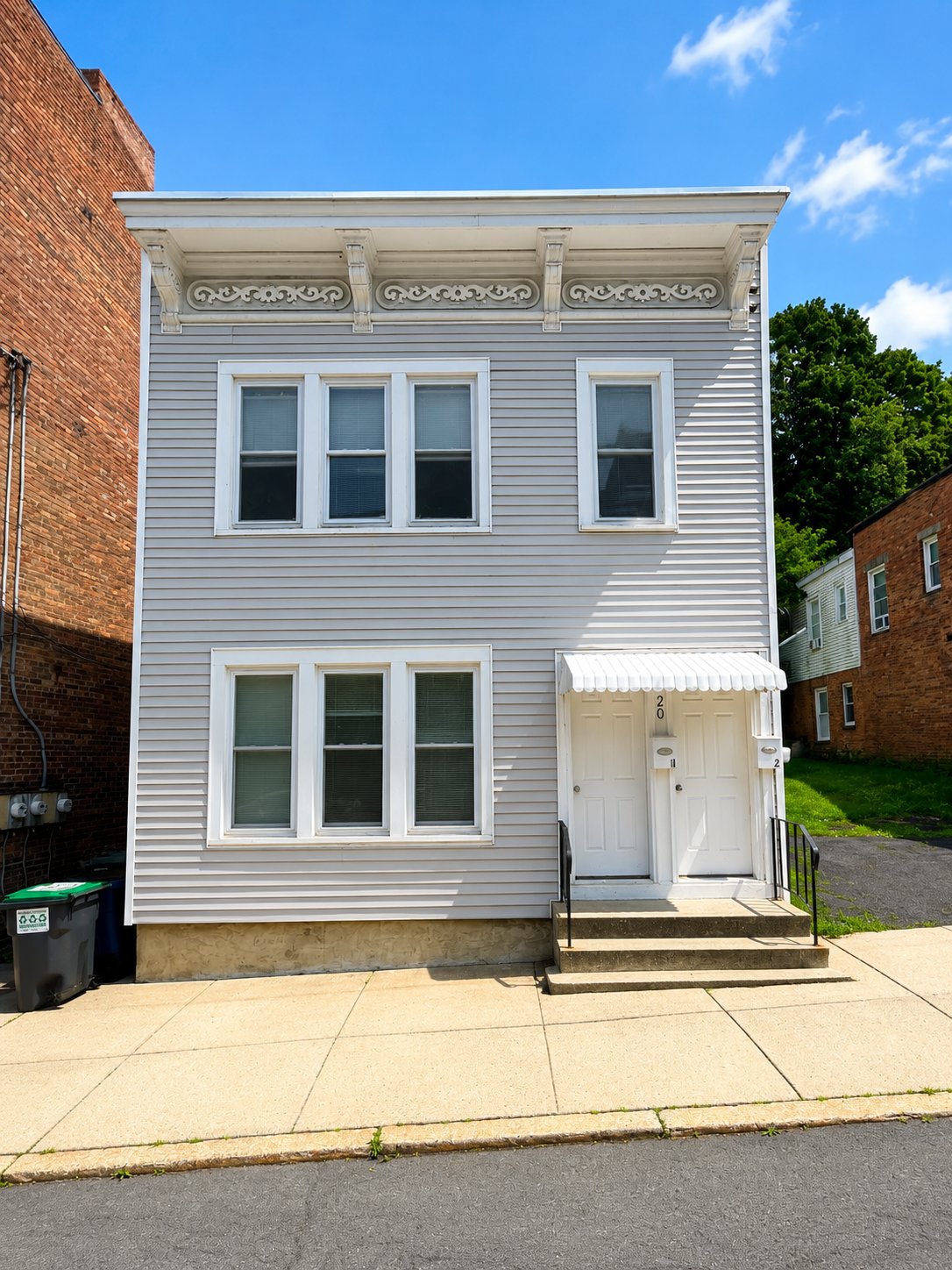 cohoes Multiplex: 20 willow street unit 1